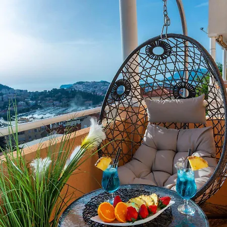 Bluesky Deluxe Free Parking